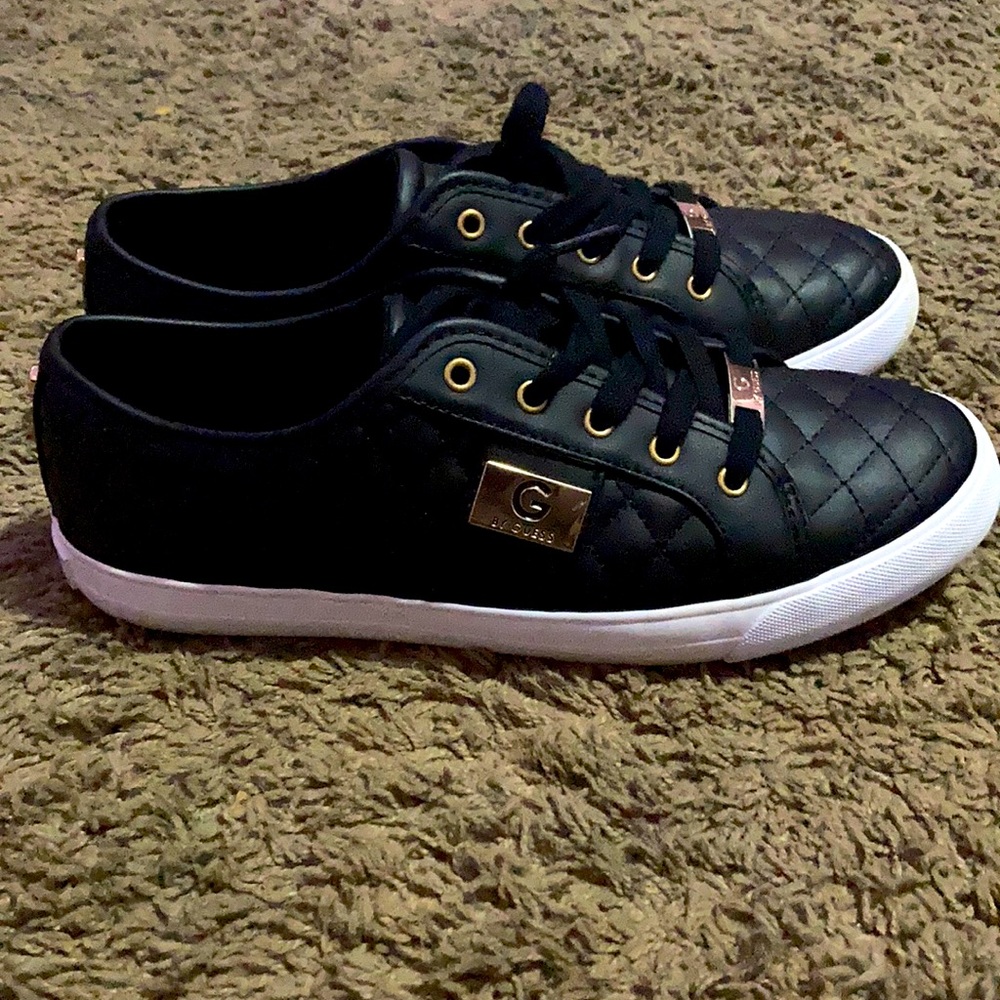 I am selling shoes they are brand new
